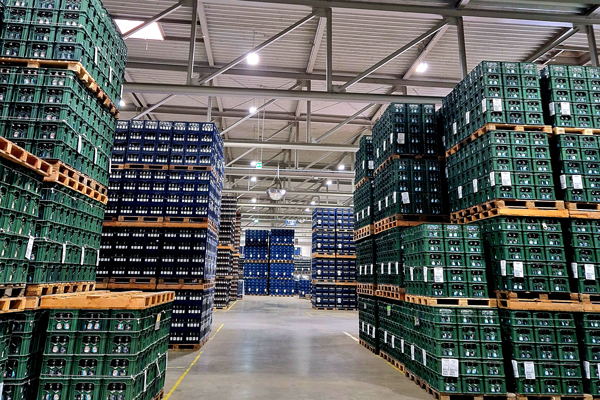 LED-Beleuchtung-Verladehalle-Blocklager-Ensinger-c2-2026